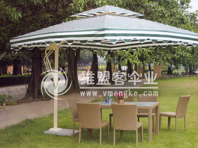 绿白条庭院休闲伞2